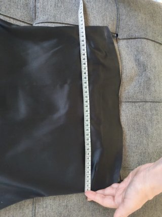 Vestido negro con detalles plateados