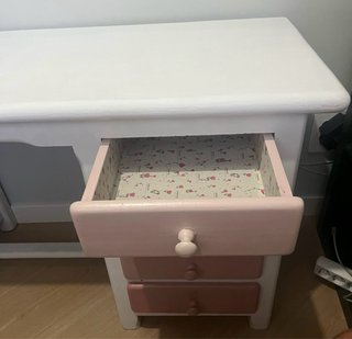 Escritorio madera con cajones y silla