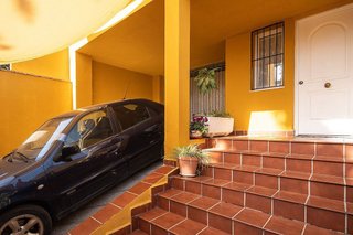 Casa adosada en venta en Cenes de la Vega