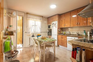 Casa adosada en venta en Cenes de la Vega