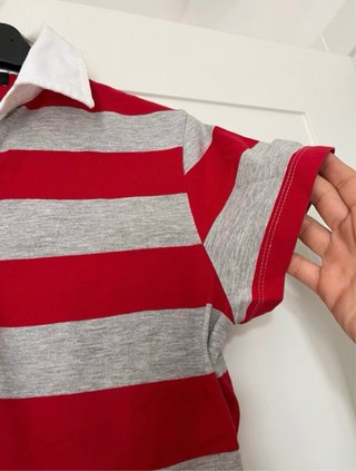 Polo a righe rosse e grigie taglia S