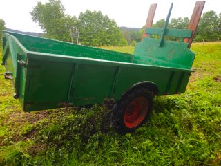 Tractor Pascuali 18 CV con carro