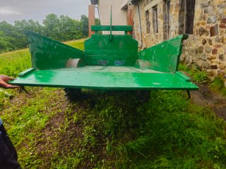 Tractor Pascuali 18 CV con carro