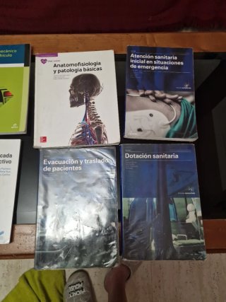 Lote entero de libros del 1 curso T.E.S