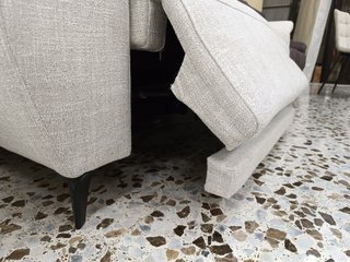 Sofá motorizado 226cm tela gris
