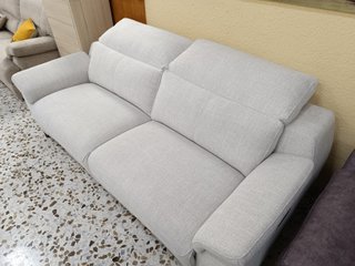 Sofá motorizado 226cm tela gris