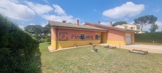 Chalet en venta en Caldes de Malavella