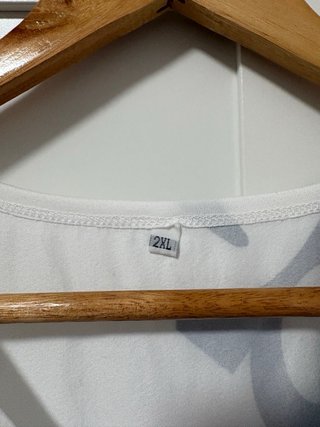 Camiseta V-Neck Talla XXL