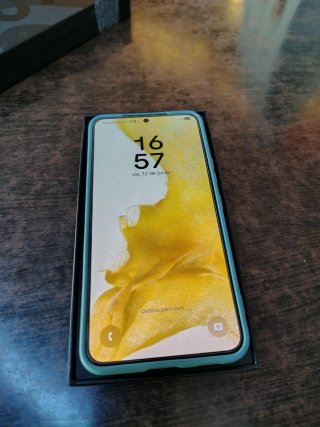 Samsung S22 Negro