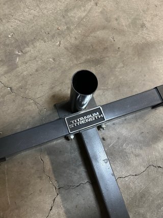 Soporte discos y barra Titanium Strength