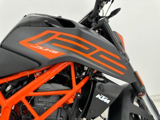 KTM DUKE 125
