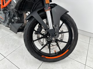 KTM DUKE 125