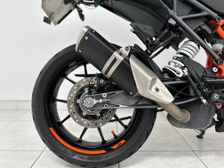 KTM DUKE 125