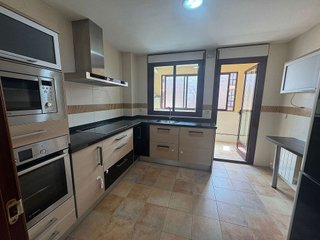 Piso en venta en Zona Ayuntamiento en Alhendín