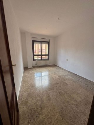 Piso en venta en Zona Ayuntamiento en Alhendín