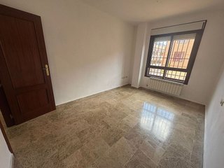 Piso en venta en Zona Ayuntamiento en Alhendín