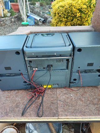 Radio Sanyo CD Cassette Gris