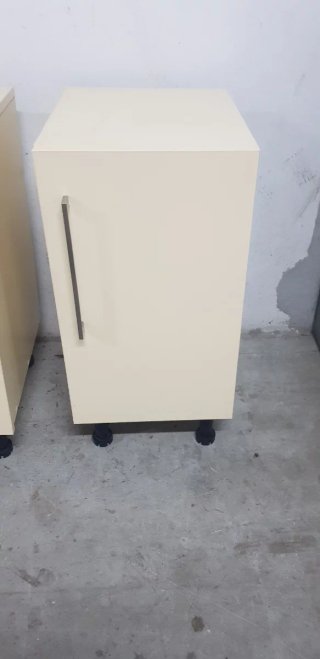 2 Módulos Cocina Beige con Patas Negras