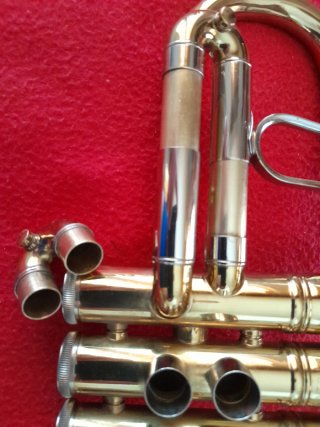 Trompeta Bach Stradivarius 239 Corporation Do