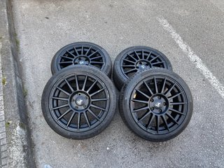 Llantas Negras Deportivas