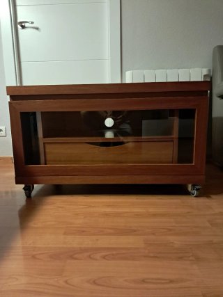 Mueble madera con vitrina abatible
