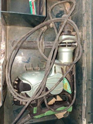 Martillo Hitachi SDS max DH40