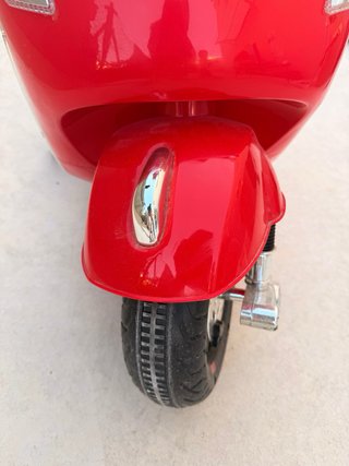 Moto Eléctrica Infantil Vespa Roja