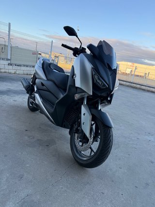 Yamaha XMAX 125