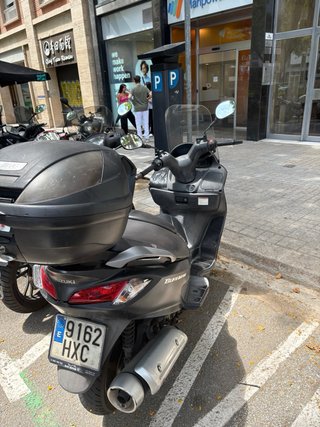 Suzuki Burgman 125 2014 Negra