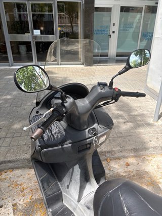 Suzuki Burgman 125 2014 Negra