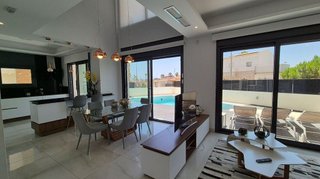 Chalet en venta en Playa de los Locos en Torrevieja