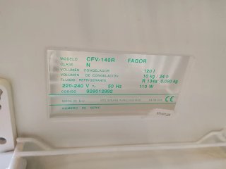 Congelador vertical Fagor