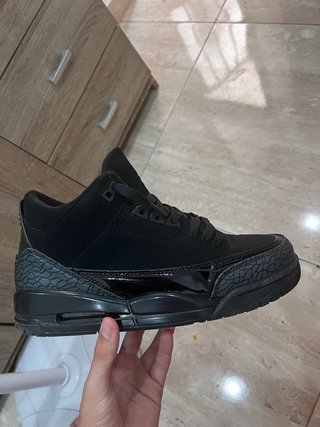 Jordan 3 Black Cat