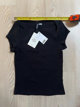 Top canalé H&M cuello barco negro Talla S
