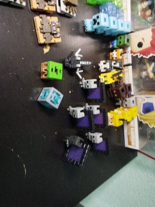 Figure Minecraft Kinder Joy