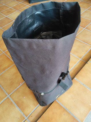 Mochila Toyota Yaris Cross Negra