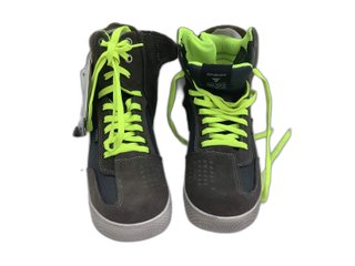 Zapatillas Shima grises y verdes