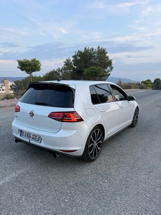 Volkswagen Golf GTI 2015