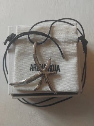 Collar Arena Roja Estrella de Mar Plata