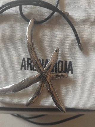 Collar Arena Roja Estrella de Mar Plata