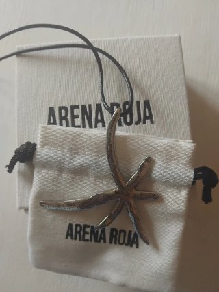 Collar Arena Roja Estrella de Mar Plata