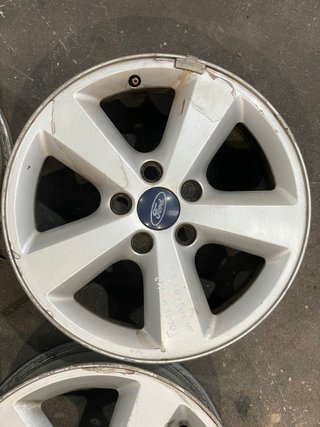 JUEGO DE LLANTAS PARA FORD FOCUS 16" 5X108 63,4MM