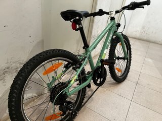 MTB 20” Bici infantil  cube acid 200