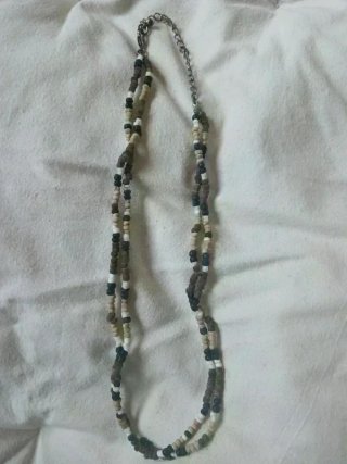 Colar de contas masculino