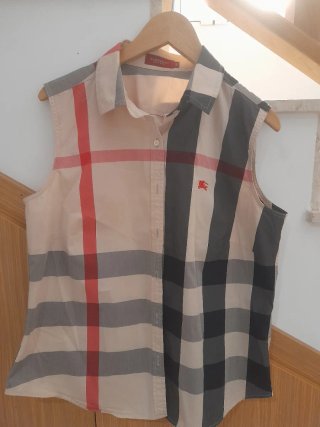 Consiglio di abbigliamento per donna (offerta)