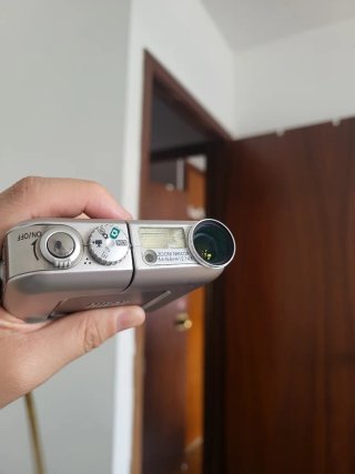 Nikon Coolpix SQ Cámara Digital