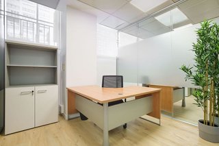 Oficina en alquiler en Almagro en Madrid