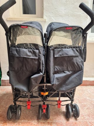 Cochecito doble Maclaren negro