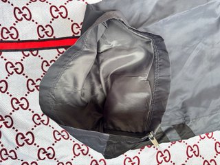 Pantalones deportivos grises