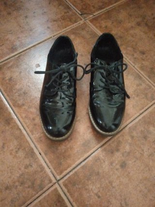 Zapatos charol negros Talla 36